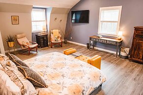 Moonshadow Bed and Breakfast