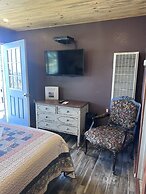 Sugarloaf Mountain Motel