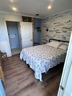 Sugarloaf Mountain Motel
