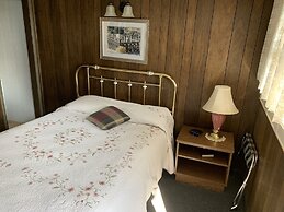 Sugarloaf Mountain Motel