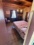 Sugarloaf Mountain Motel