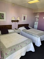 Sugarloaf Mountain Motel