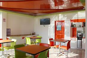 Hotel Los Pinos Express