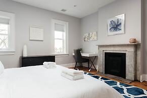 6 Bedroom Townhome Near NYC