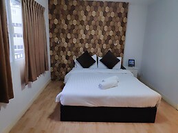 Tim Place - BTS Phra Khanong