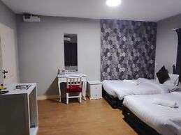 Tim Place - BTS Phra Khanong