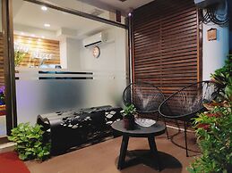 Tim Place - BTS Phra Khanong