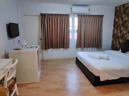 Tim Place - BTS Phra Khanong