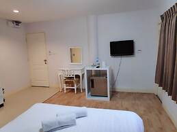 Tim Place - BTS Phra Khanong