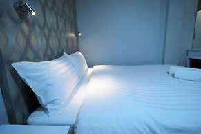 Tim Place - BTS Phra Khanong