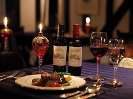 Petit Hotel & Restaurant Old Age