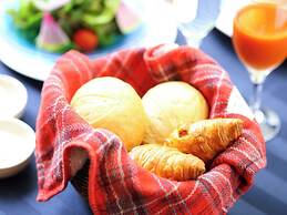 Petit Hotel & Restaurant Old Age