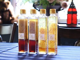 Petit Hotel & Restaurant Old Age