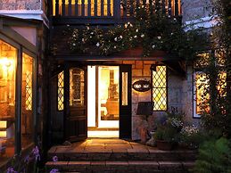 Petit Hotel & Restaurant Old Age