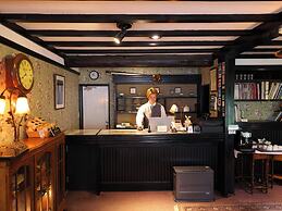 Petit Hotel & Restaurant Old Age