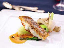 Petit Hotel & Restaurant Old Age