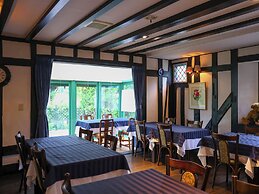 Petit Hotel & Restaurant Old Age