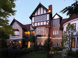 Petit Hotel & Restaurant Old Age