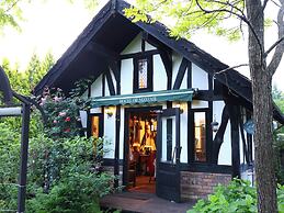 Petit Hotel & Restaurant Old Age