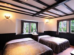 Petit Hotel & Restaurant Old Age