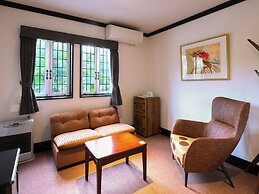 Petit Hotel & Restaurant Old Age