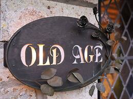 Petit Hotel & Restaurant Old Age