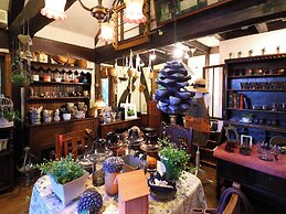 Petit Hotel & Restaurant Old Age