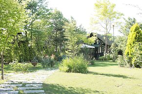 Petit Hotel & Restaurant Old Age