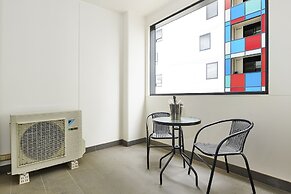 Melbourne Knox Central Apartment Hotel