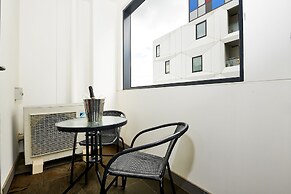 Melbourne Knox Central Apartment Hotel