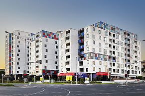 Melbourne Knox Central Apartment Hotel