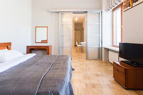 hth24 Apartment on Angliyskaya Naberezhnaya 20-54