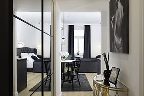 Pierrot & Pierrette Apartments