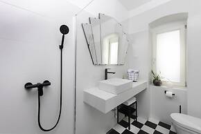 Pierrot & Pierrette Apartments