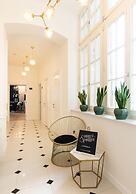 Pierrot & Pierrette Apartments