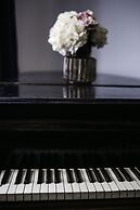 Pierrot & Pierrette Apartments