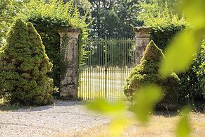 Domaine De Pouzelande B&B