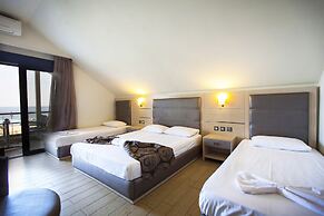 Rooms Amalthea Mare & Cafe - Bistro