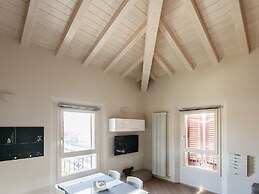 Sant'orsola Suites Apartments