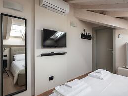 Sant'orsola Suites Apartments