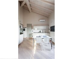 Sant'orsola Suites Apartments