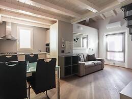 Sant'orsola Suites Apartments