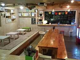 Bori Guesthouse - Hostel