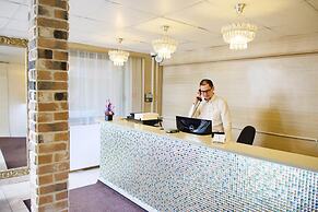 SunFlower Avenue Hotel