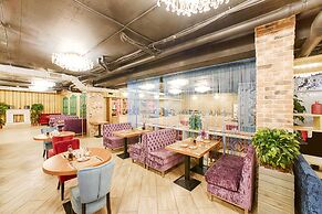 SunFlower Avenue Hotel