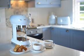 dk villas 1 Harbour View Hout Bay