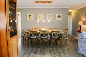 dk villas 1 Harbour View Hout Bay