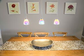 dk villas 1 Harbour View Hout Bay