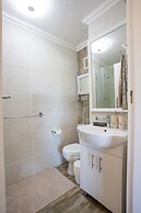 dk villas 1 Harbour View Hout Bay