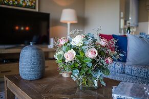 dk villas 1 Harbour View Hout Bay